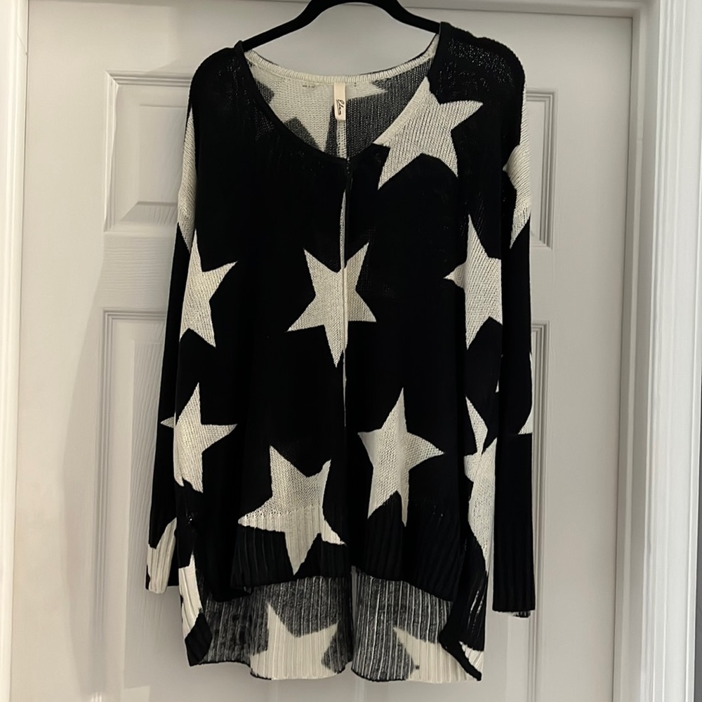 Elan Black and White Star Sweater